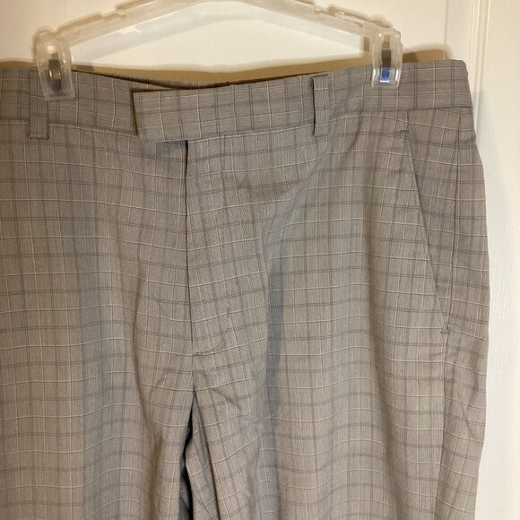 Tiger Woods Collection Men's Golf Shorts Size 36" Waist Flat Front Golfing - Picture 2 of 10